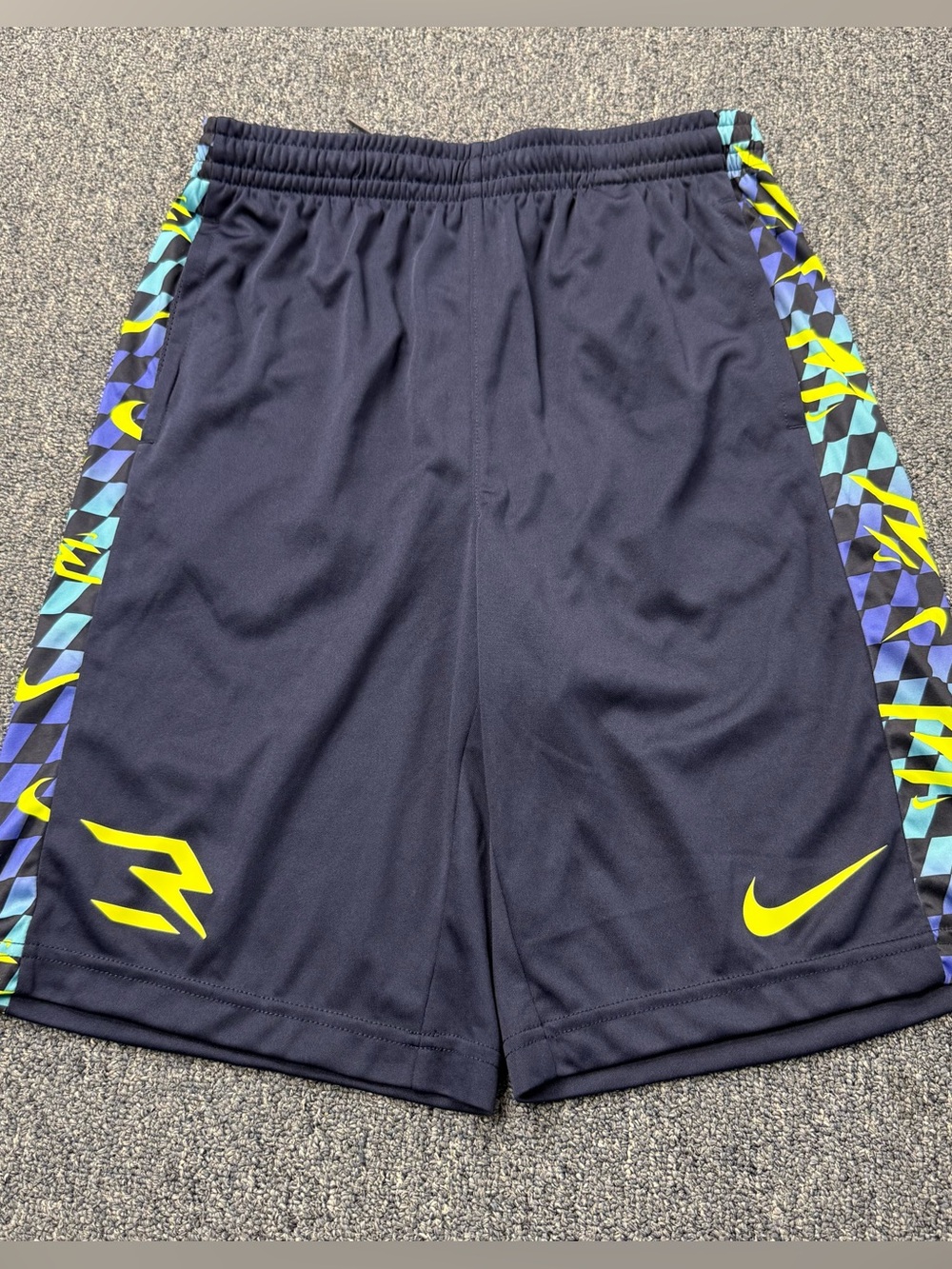 Nike Basketball Shorts Boys Size Large Midnight Navy Blue NWT